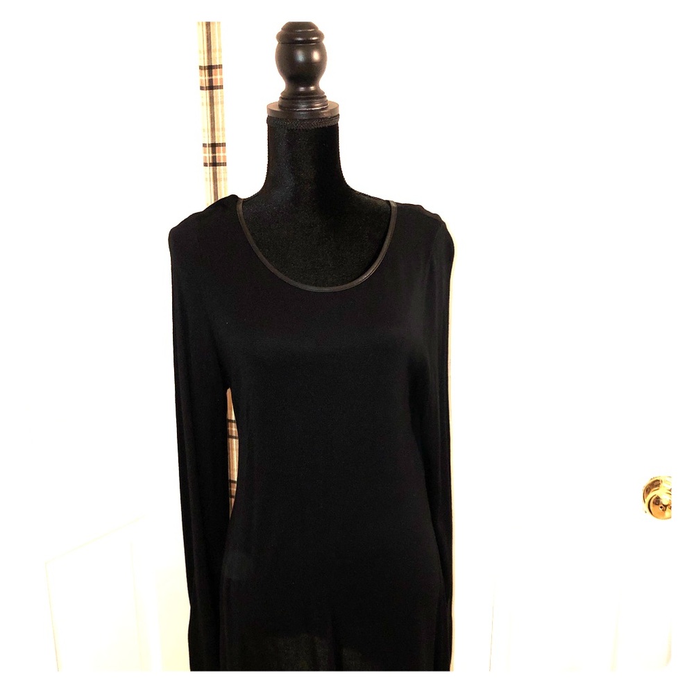 I N C Asymmetrical women’s Black Top